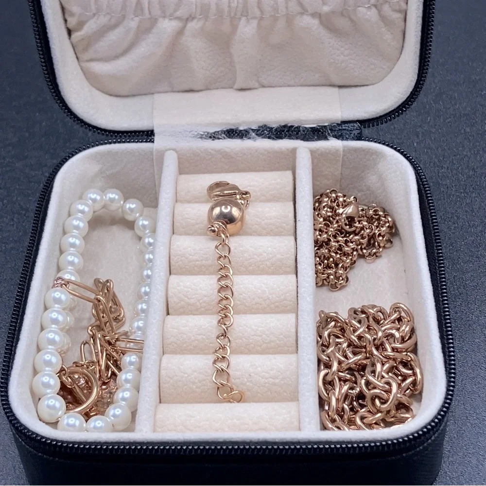 Rose Gold Stainless Steel and Shell Pearl Necklace 4 Piece Set Ever True - Picture 13 of 14